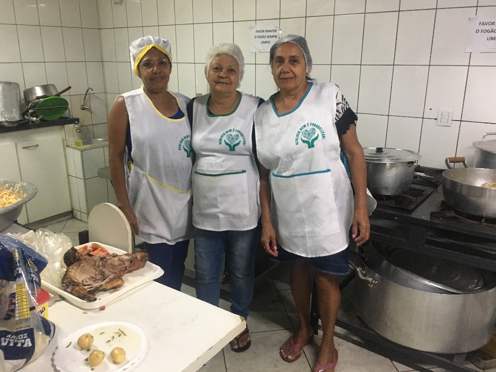 Dorinha, Vanilde e amiga