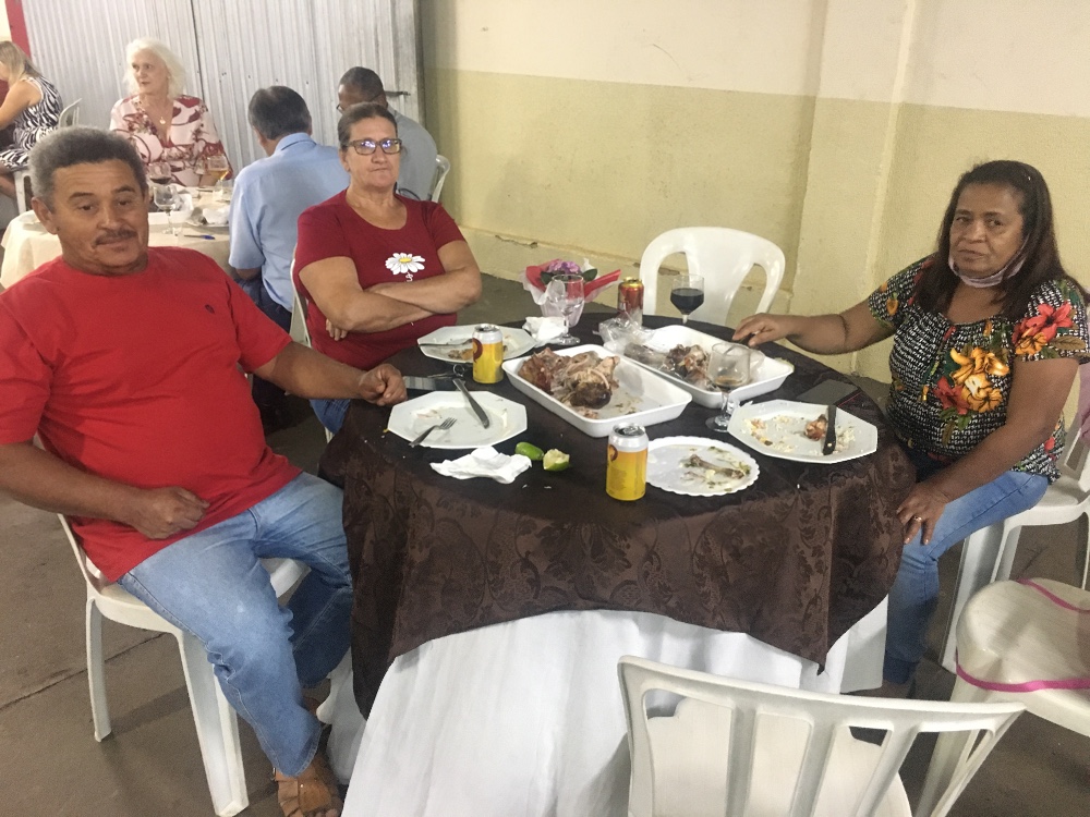 Zé trovão, esposa e amiga