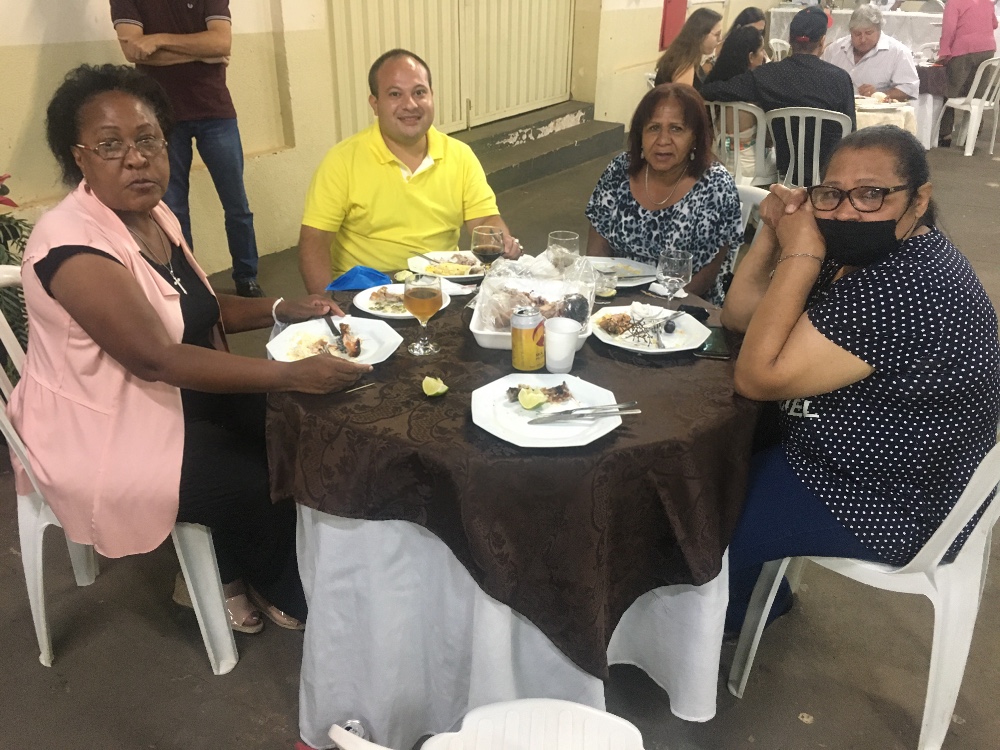 Convidados amigos nós prestigiado