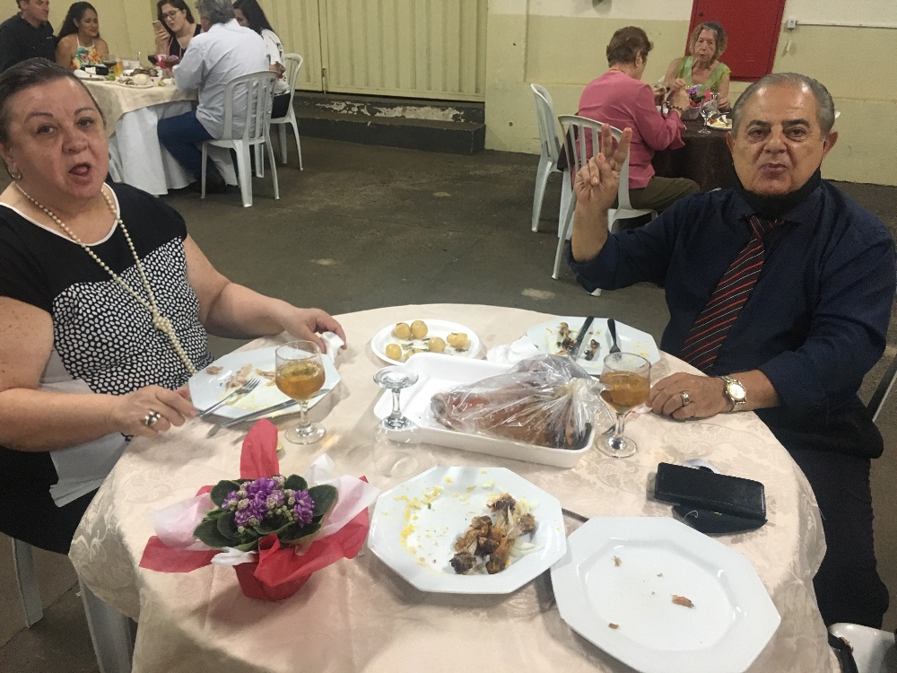 Dr José Alfredo e esposa nós prestigiando